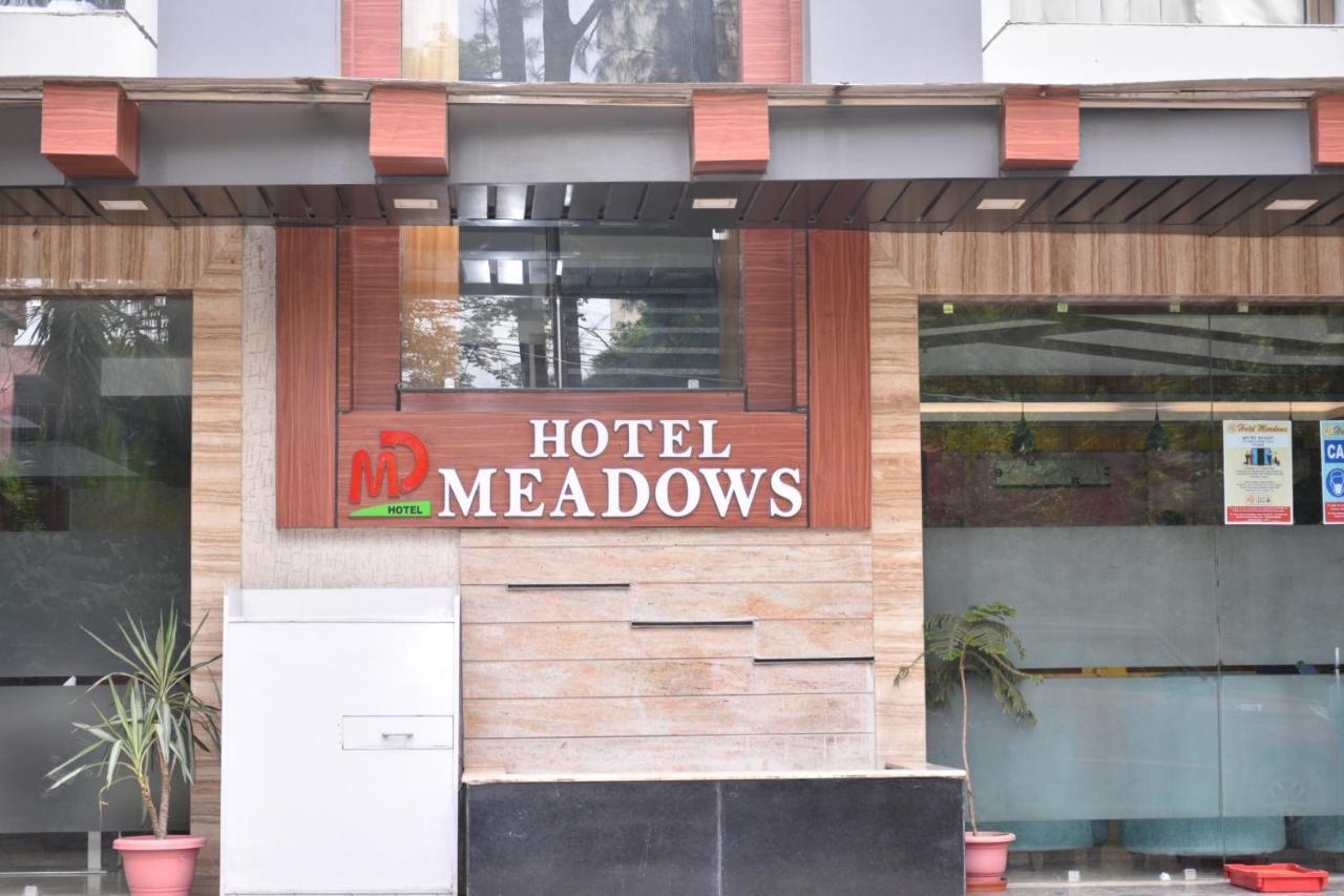 Hotel Meadows Varanasi Exterior foto